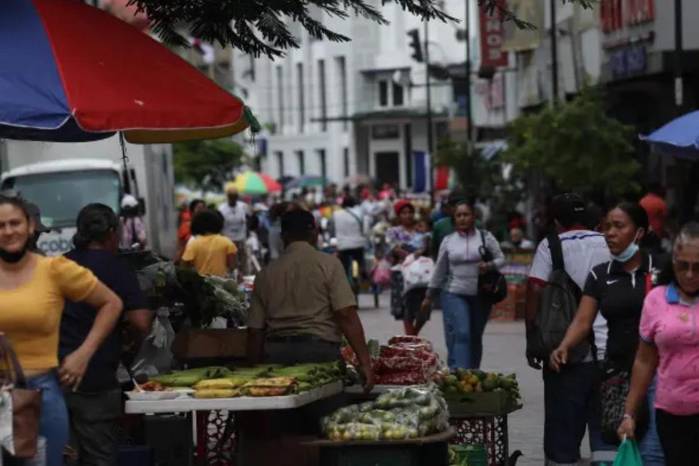 Panamá sumó más trabajadores ocupados, pero el desempleo alcanzó a 227 mil personas; Mitradel advierte la necesidad de atender a los mayores de 40.