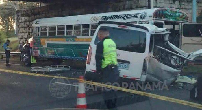 De acuerdo con reportes preliminares de las autoridades, el accidente ocurrió alrededor de las 5:30 a.m.