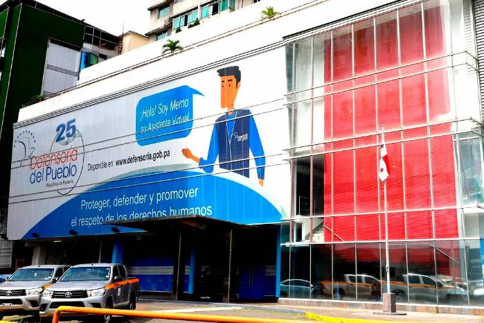 El reglamento establece que quienes aspiren al cargo deberán cumplir con los requisitos señalados en el Artículo 130 de la Constitución Política.