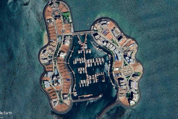 Las Ocean Reef Island I y II presentan un índice de vulnerabilidad térmica urbana de 66 puntos de 100 posibles, y una superficie arborizada de casi 0%.