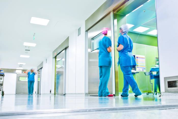 El Ministerio de Salud mantiene compromisos pendientes de pago con internos y funcionarios, cuyo salario solo está asegurado hasta el 30 de junio.