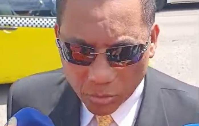 La defensa cuestiona la legalidad de la aprehensión y asegura haber justificado el origen de los fondos ante la Contraloría.