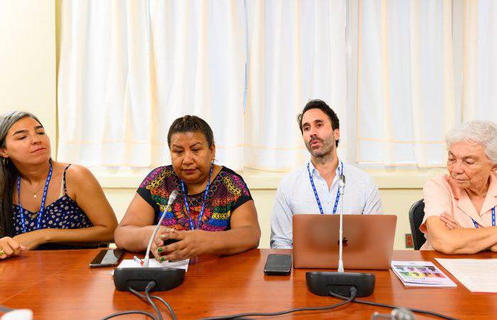 La delegación estuvo encabezada por el director ejecutivo de la organización, Iván Chanis Barahona, quién expuso ante la CIDH los resultados de una investigación.