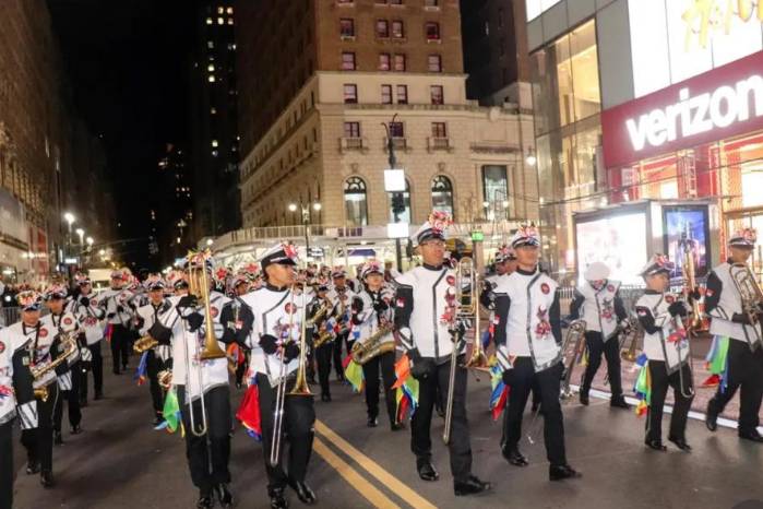 La agrupación musical panameña practicó desde temprano, a las 3:00 am.