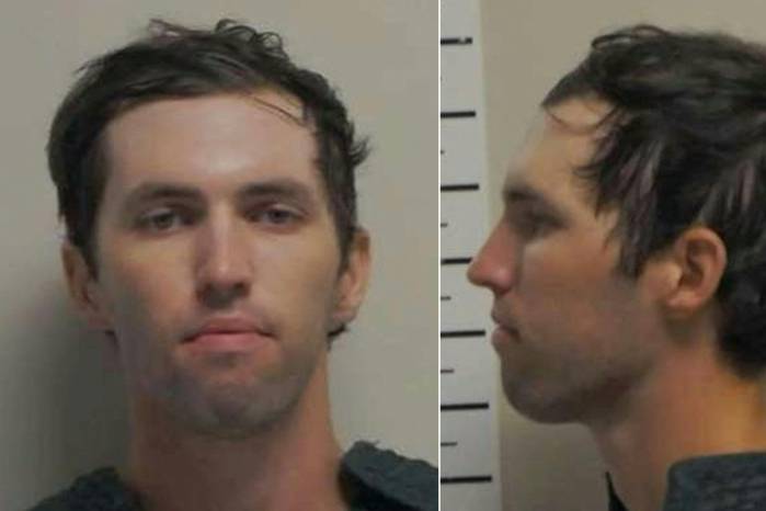 Esta combinación de imágenes, creada el 13 de septiembre de 2025 a partir de documentos publicados por la Oficina del Gobernador de Utah el mismo día, muestra las fotos de la ficha policial de Tyler Robinson, sospechoso de asesinar a tiros al activista de derecha Charlie Kirk.