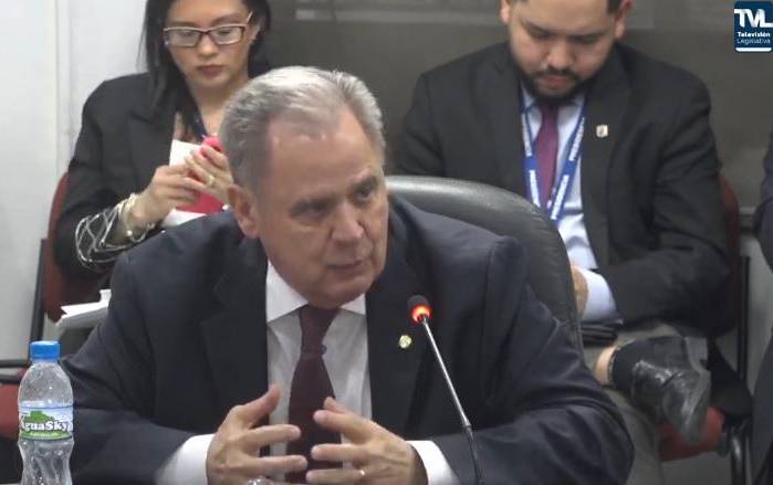 Henry Faarup, secretario general de la Secretaría Nacional del Ferrocarril de Panamá, este jueves, durante la sustentación presupuestaria del Ministerio de la Presidencia, en la Comisión de Presupuesto.