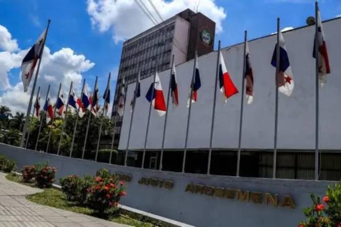 Ese documento será remitido al pleno de la Asamblea Nacional, donde los diputados decidirán el destino final del reglamento.