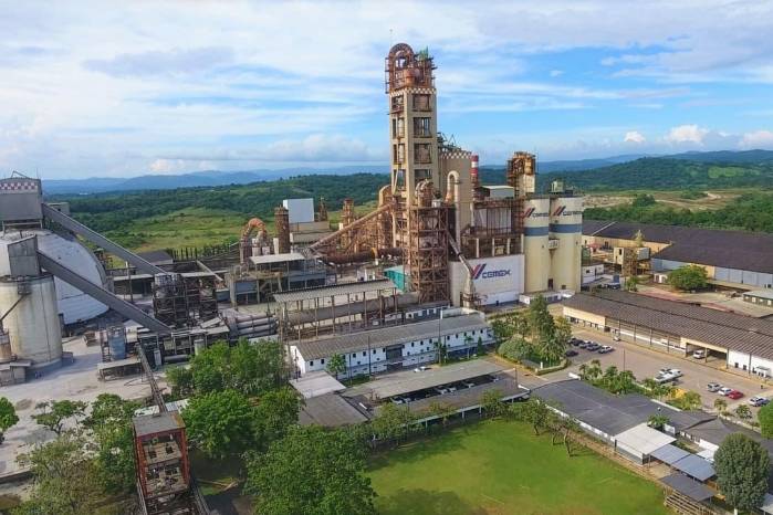 La transacción en Panamá incluye la operación de la planta de Cemento Bayano.