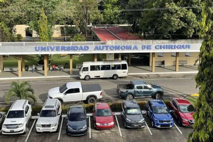 Sede de la rectoría de la Unachi en David, Chiriquí, donde se concertó la reunión de urgencia con el gremio docente.