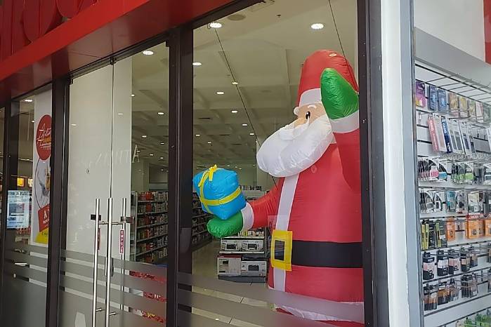 La atmósfera navideña temprana también impulsa la economía.