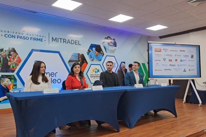 Autoridades del Mitradel y representantes de Konzerta, este lunes 22 de septiembre, en conferencia de prensa sobre el lanzamiento de la feria de empleo virtual Expo Konzerta 2025.