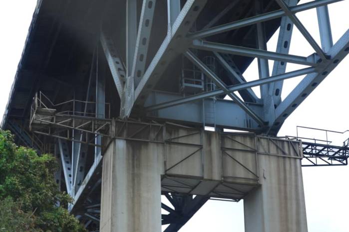 La incorporación de expertos internacionales busca reforzar la confianza en la seguridad del puente de las Américas.