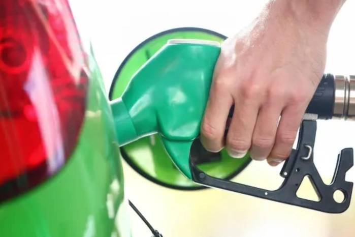 Rodríguez también aseguró que el uso de bioetanol no representa riesgos para los vehículos ni otros equipos que utilizan combustible.