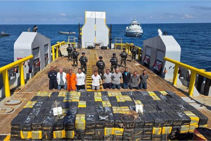 De acuerdo con el mandatario, la droga estaba oculta en compartimientos dentro de tanques de lastre.