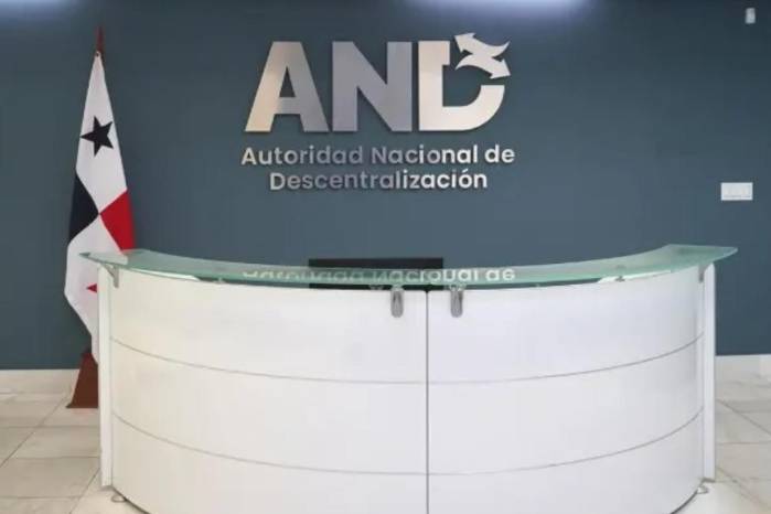 La reunión contó con la presencia de representantes de la Autoridad Nacional de Descentralización.