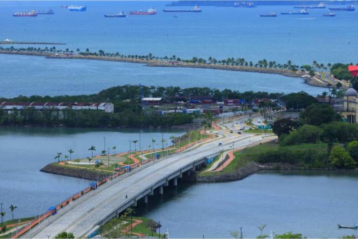 El llamado de atención surge en medio de la identificación de múltiples casos de vendedores informales que operan no solo en la Calzada de Amador, sino también en otros puntos de la ciudad de Panamá.