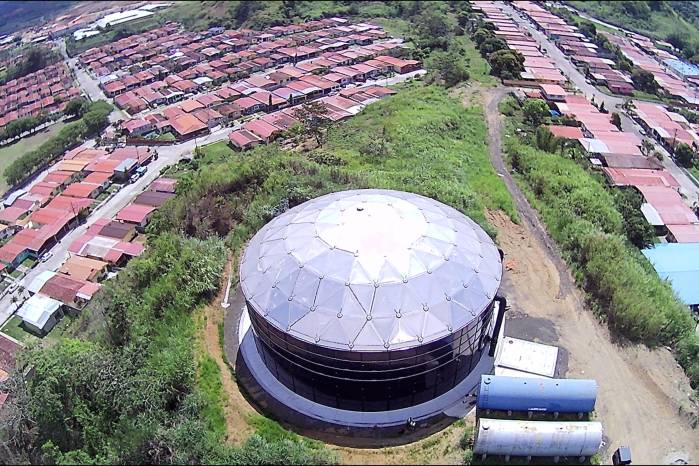 El tanque de agua de San Lorenzo tiene una capacidad de 1,800 ,000 galones.
