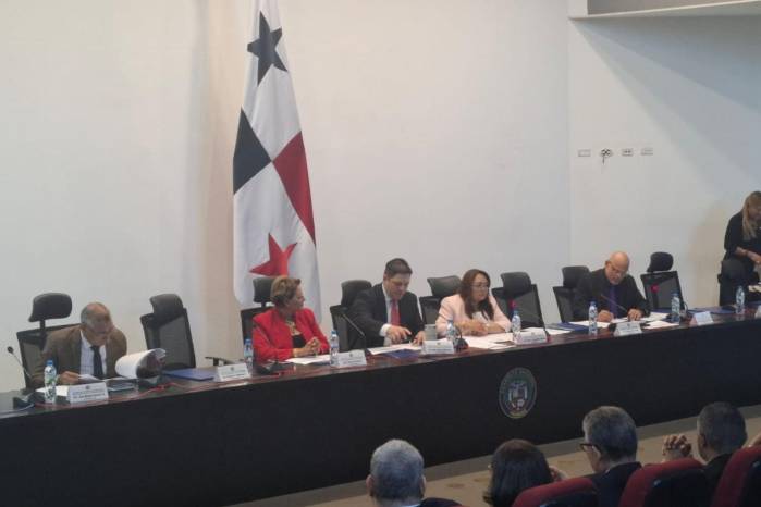 El proceso se encuentra contrarreloj ya que las sesiones ordinarias de la Asamblea Nacional terminan este 30 de abril.