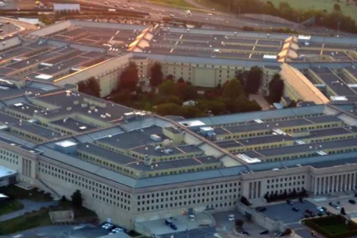 El portavoz de la agencia militar, Sean Parnell, confirmó que los sistemas del gran complejo en las cercanías de Washington.