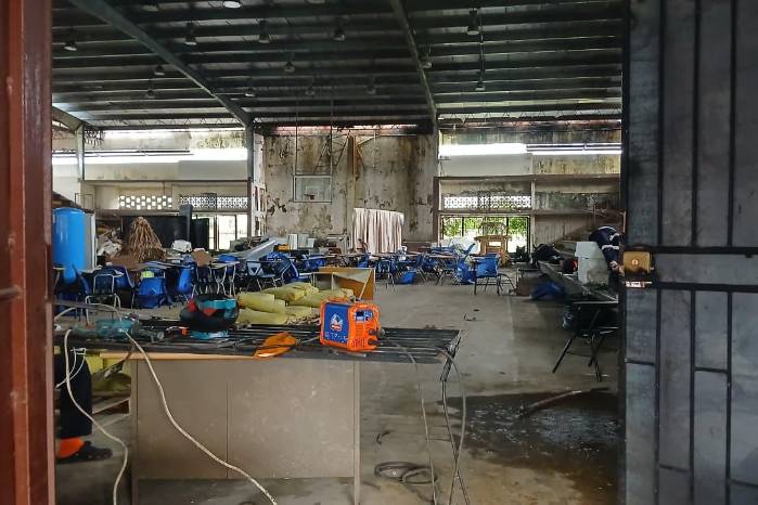 Gimnasio del Instituto José Dolores Moscote, actualmente utilizado como depósito por el centro educativo.