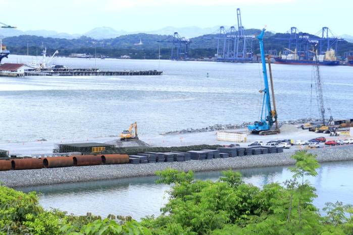 Mulino advierte restricciones a empresas europeas por ‘listas discriminatorias’, pero el Canal de Panamá seguirá su propio proceso