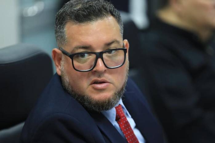 El diputado agregó que, entre ambos movimientos, existe una diferencia de 17 puntos.