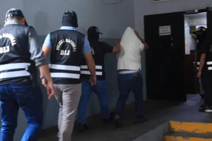 Caso Pandora: MEF aparta funcionarios, congela créditos fiscales y ordena auditoría integral en la DGI