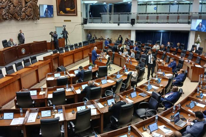 Reglamento Interno de la Asamblea, la disyuntiva de los diputados