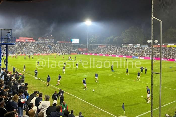 Ya se siente la emoción desde las gradas de El Trébol previo al pitazo inicial