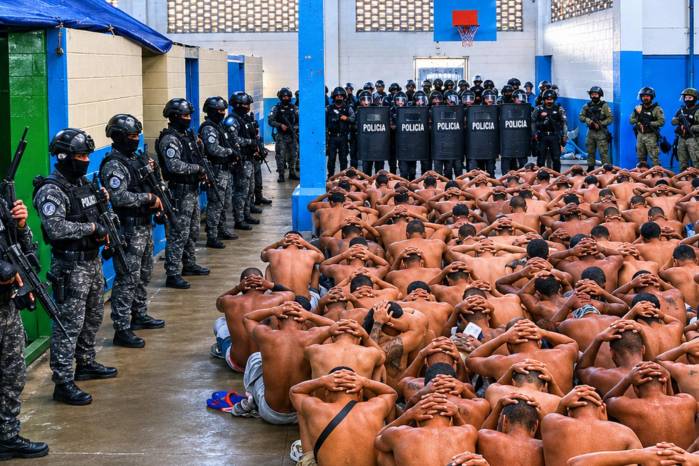 El Ministerio de Seguridad destacó que las acciones se ejecutan de manera coordinada y bajo estrictos protocolos de seguridad.