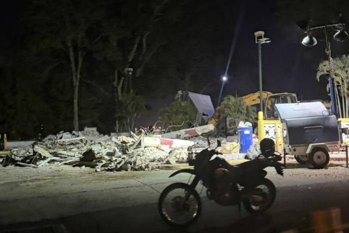 La demolición, ejecutada durante la noche del sábado, generó reacciones de rechazo y cuestionamientos, particularmente por parte de representantes de la comunidad china-panameña.