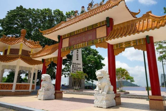 Historia del monumento chino demolido en el Puente de las Américas