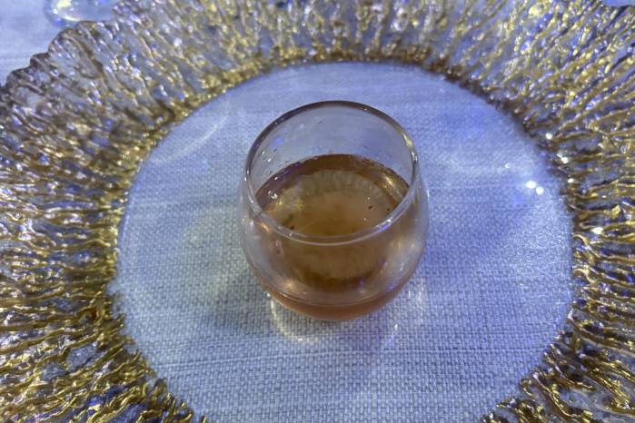 Sorbete de pacharán con ají chombo.