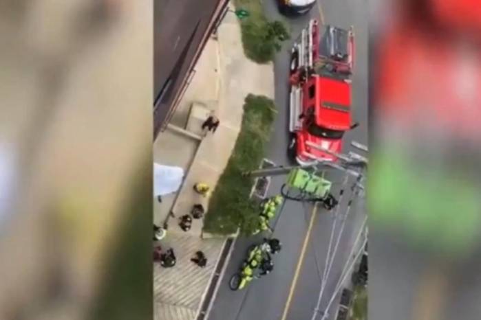 El alto oficial detalló que, durante un allanamiento en un sector acomodado de Sabaneta, Rojas ‘se lanzó al vacío desde un sexto piso’.