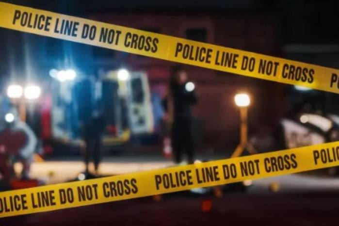 De acuerdo con los reportes extraoficiales, la víctima se desplazaba en un vehículo cuando fue interceptada por dos hombres que viajaban en una motocicleta.