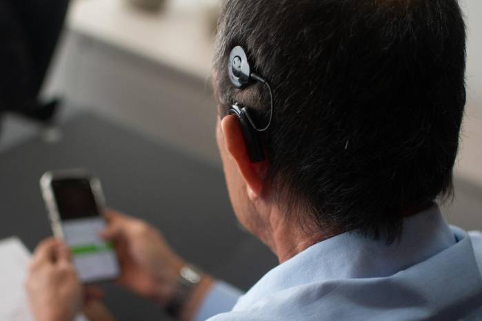 Escuchar a tiempo: una decisión que impacta toda la vida