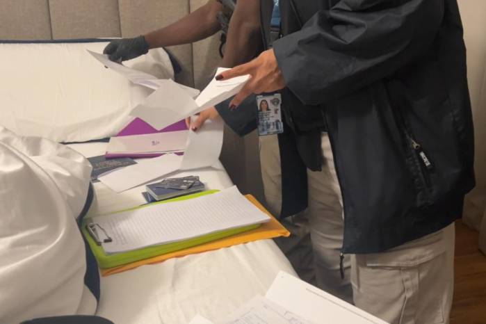 En Bavaro se ordenó la aprehensión de 11 personas, bienes y fondos relacionado a la investigación. Pero solo fueron aprehendidas 10 personas.