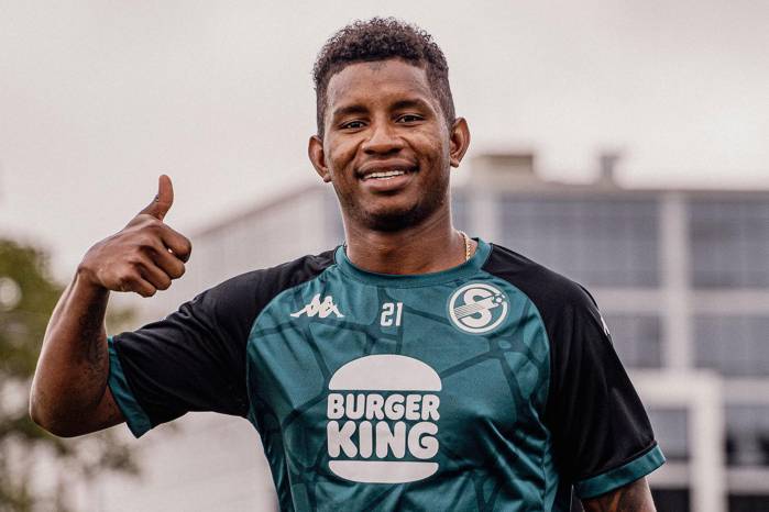 El defensor panameño, Fidel Escobar.