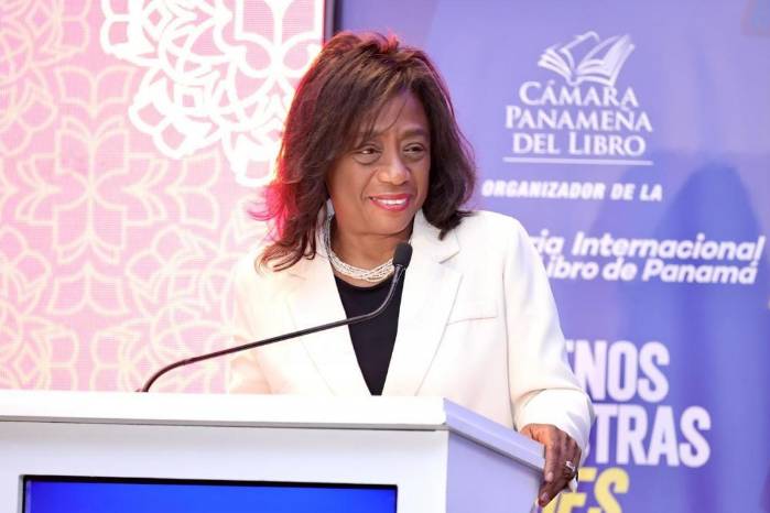La ministra de Educación, Lucy Molinar, solicitó a los docentes retornar a las clases.
