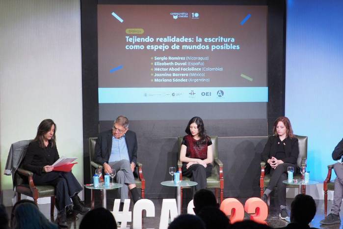 Faciolince (Medellín, 1958) ha publicado poemarios, ensayos, novelas y artículos periodísticos.