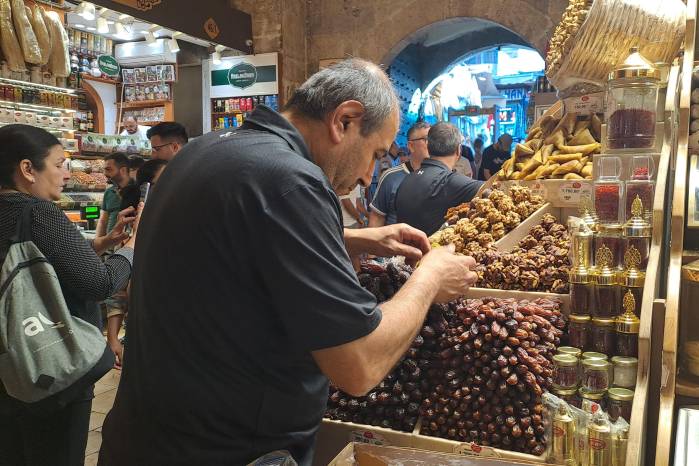 El Bazar de las Especias, conocido como Misir Çarşısı, fundado en el siglo XVII.
