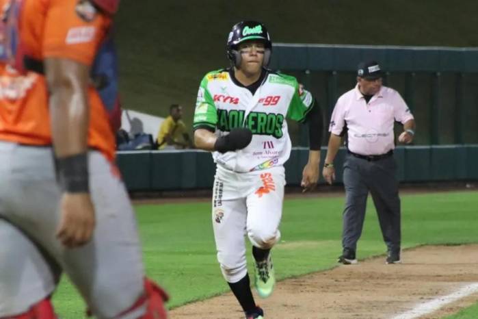 Hoy muchos aficionados prefieren ver los juegos por televisión, vía streaming o seguir los resultados en redes sociales.