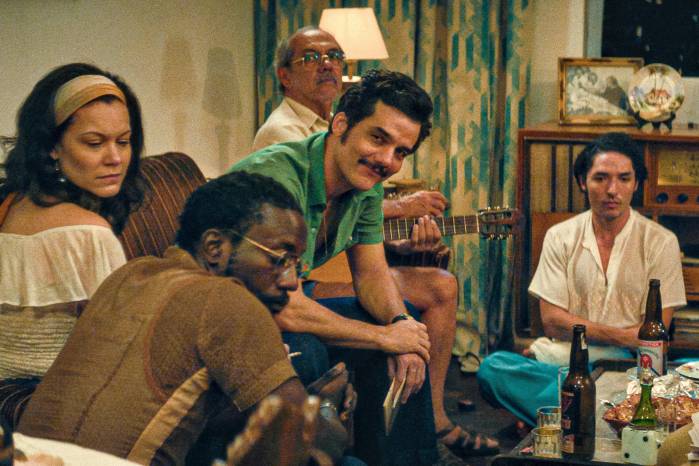 La cinta busca apelar a la memoria colectiva y el sentido de lucha individual humana en una sociedad insensibilizada.