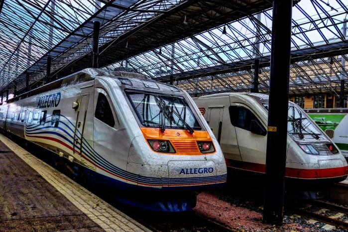 Los ferrocarriles son caros de construir pero también el costo de mantenimiento.