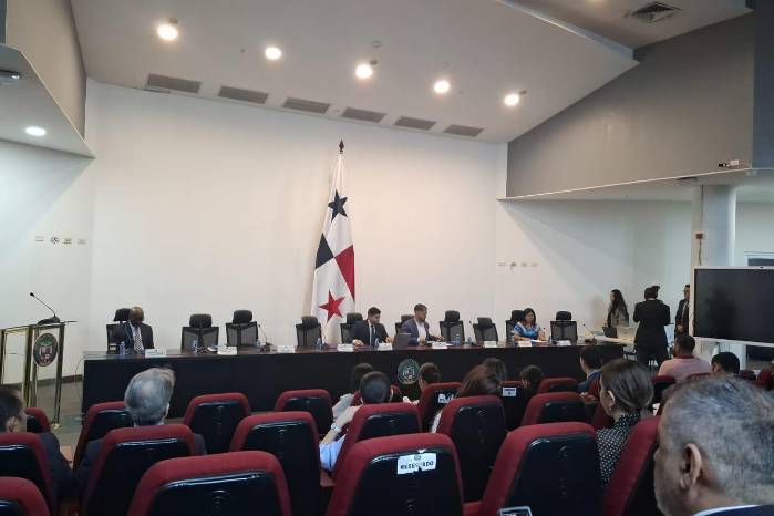 Comisión de Economía y Finanzas de la Asamblea