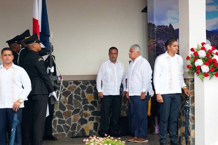 Presidente Mulino preside en Boquete los actos de conmemoración de la Independencia de España.