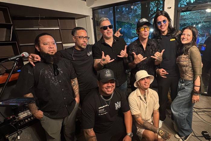 La producción del tema estuvo a cargo de Yigael Femenias y Roberto Shalaby.