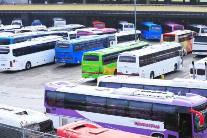 Empresarios proponen el teletrabajo como medida para mitigar el impacto económico.