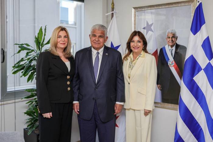 El mandatario resaltó la importancia de Grecia para la industria marítima panameña.