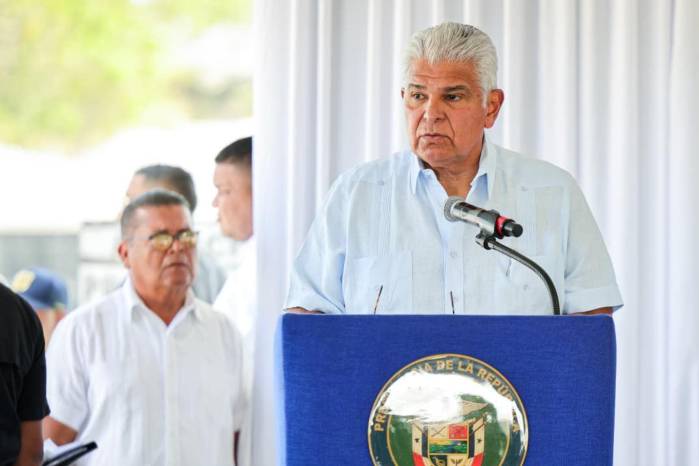 Mulino estuvo acompañado por el ministro de Obras Públicas, José Luis Andrade, y el titular de Desarrollo Agropecuario, Roberto Linares, quienes coincidieron en que la obra representa un impulso estratégico para el campo chiricano.